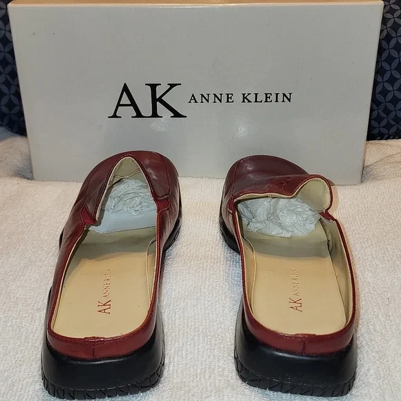Women's Anne Klien - Picture 3 of 9